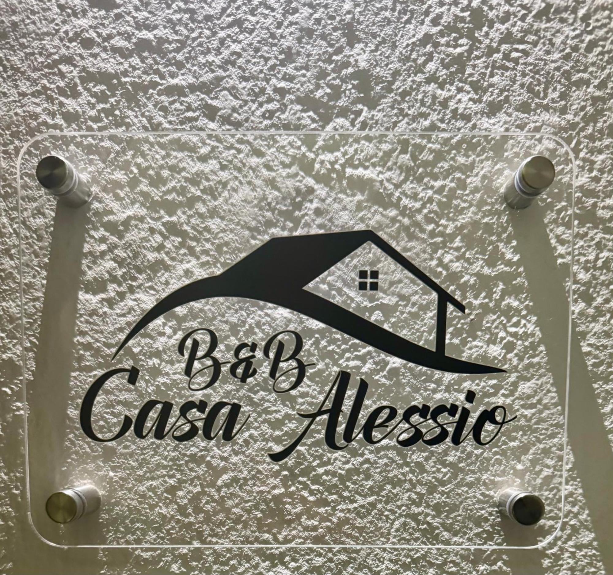Casa Alessio - Elegante Appartamento Nel Cuore Di 체사노마데르노 외부 사진